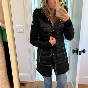 Guess Black Puffer Coat with Faux Fur Trim